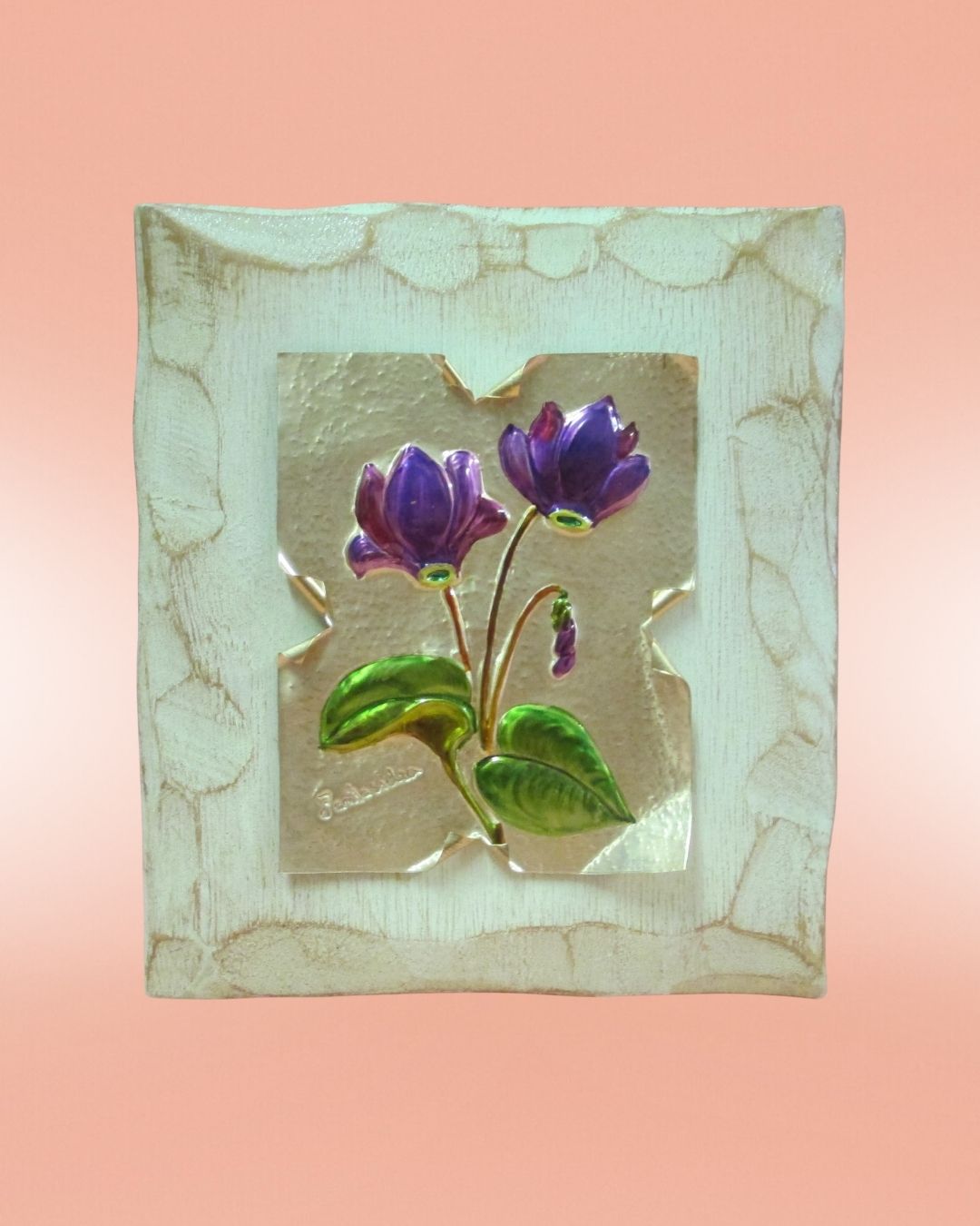 Fiore su lastra di rame (ciclamino)