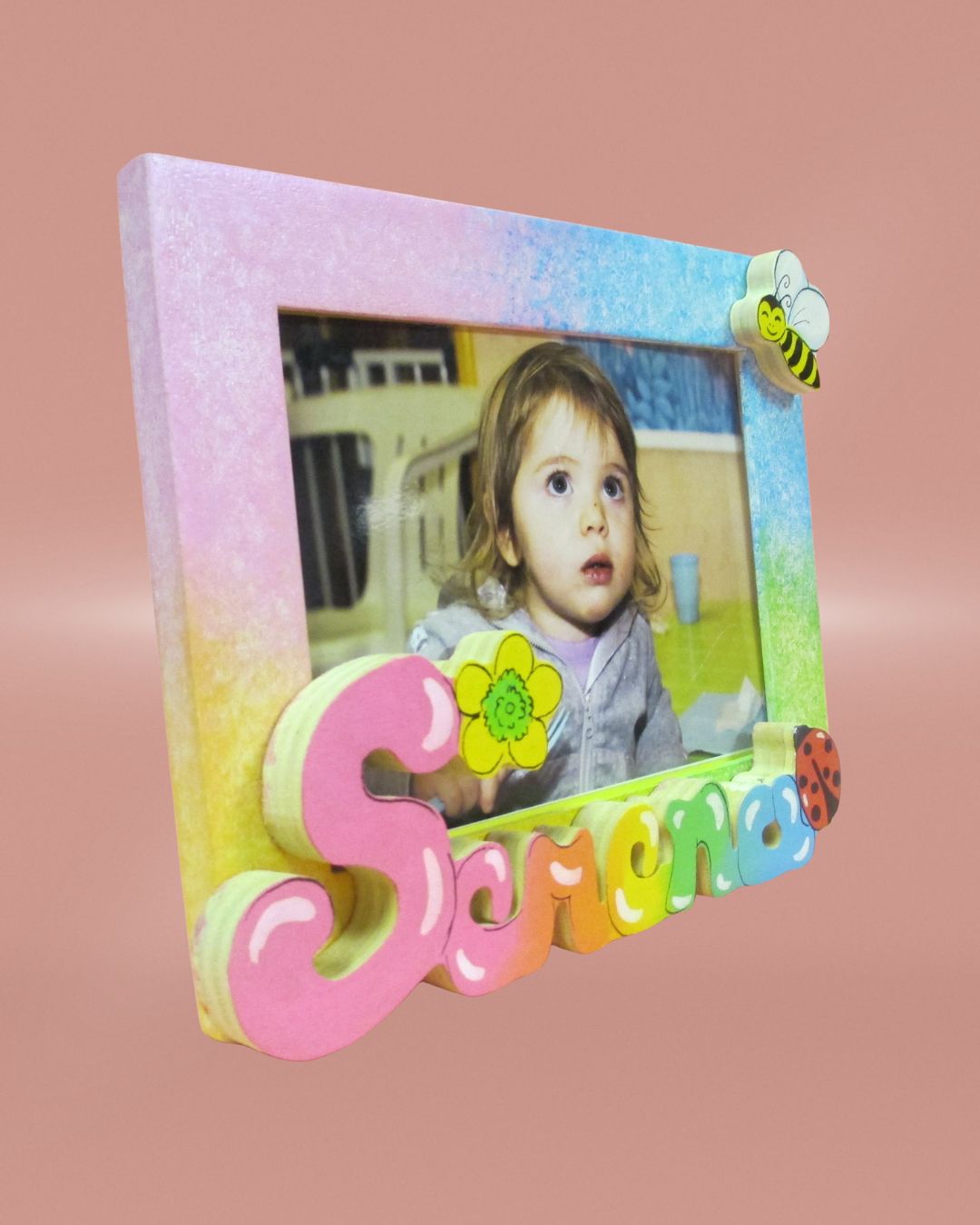 Cornicetta arcobaleno con nome o scritta personalizzata - 6 lettere - immagine 2